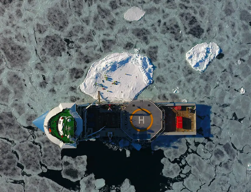 AT-211 Polarsyssel cruise AT-211 scientific cruise with Polarsyssel, April 2017. Drone photo: Sebastian Sikora/UNIS