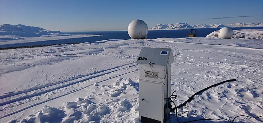 DSC_2474_Plataaberget_850px SvalSat station on Platåberget in Svalbard