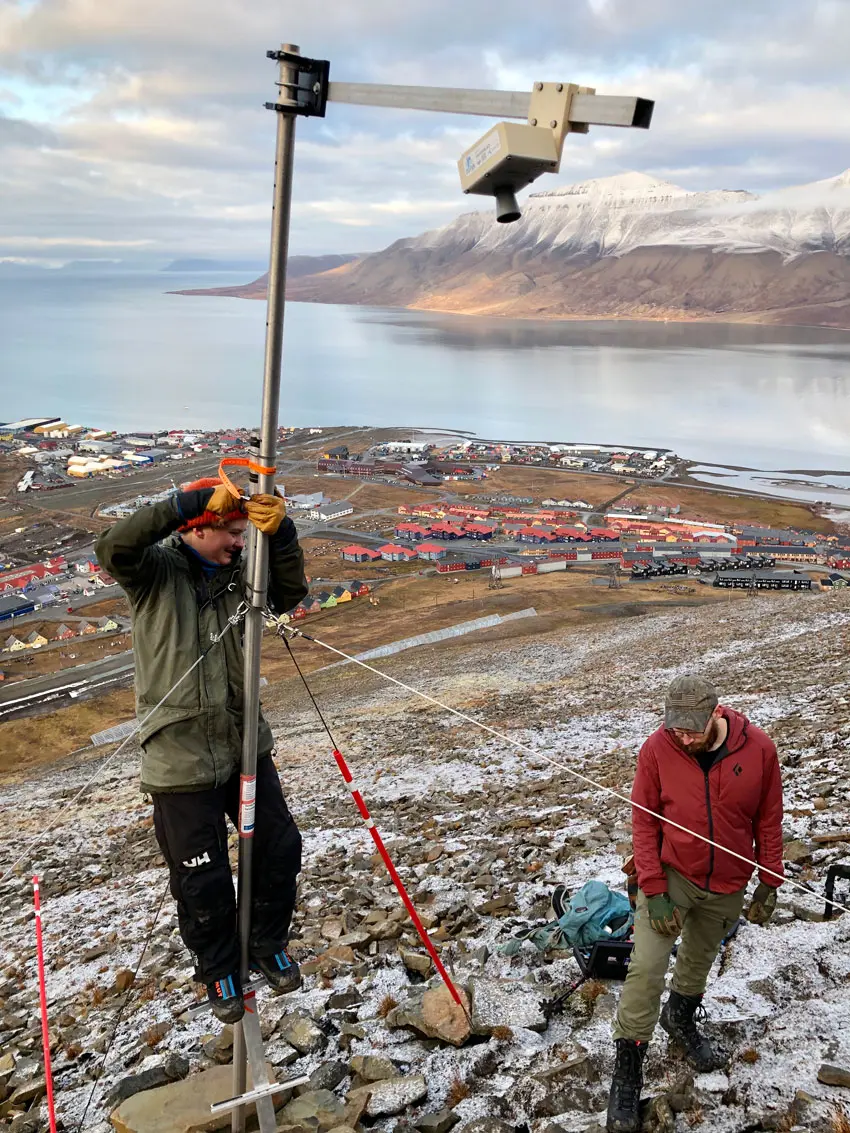 IMG_3689 Installing snow senor on Sukkertoppen in Longyearbyen.