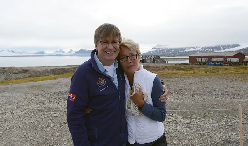 Geir Wing Gabrielsen and Emma Thompson Geir Wing Gabrielsen and Emma Thompson in Ny-Ålesund