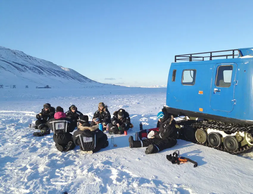 Lunch break in Adventdalen